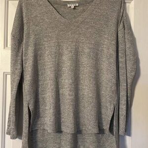 Elegant Heather Gray V-Neck Long Sleeve Top